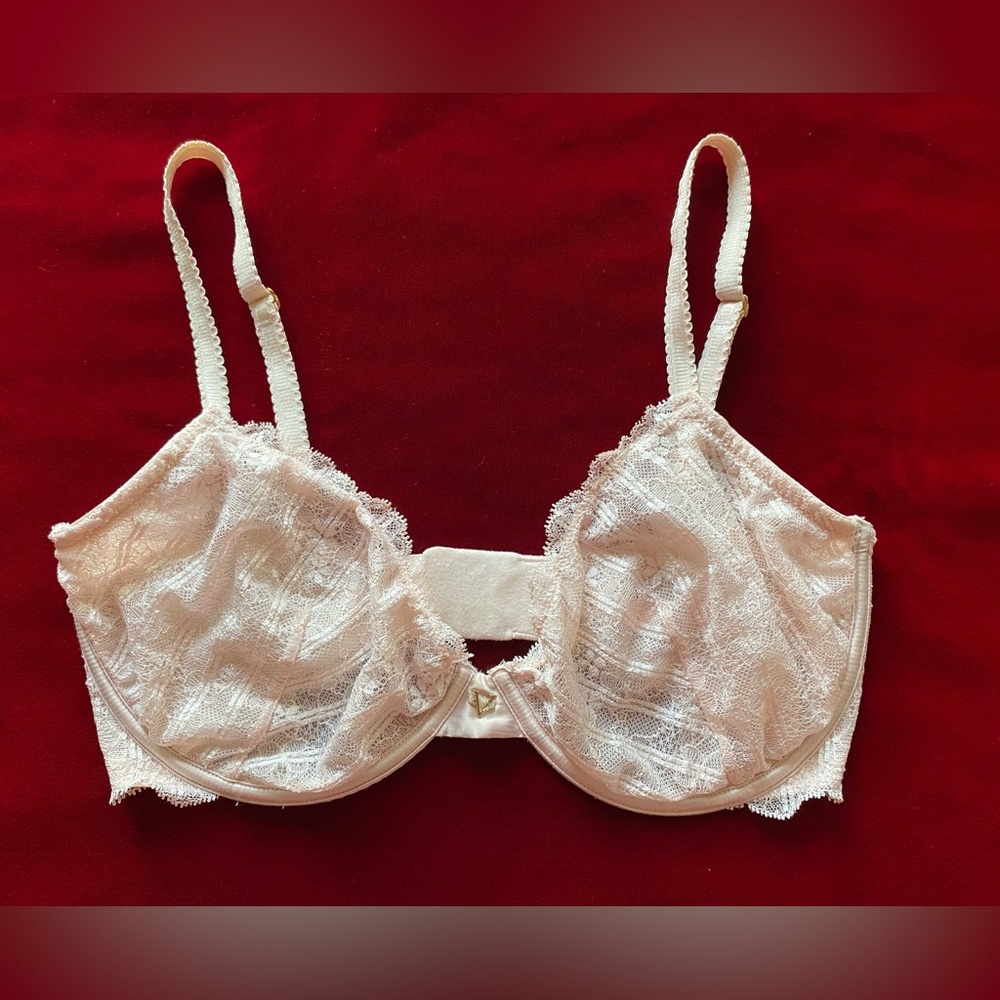 Victoria’s Secret Dream Angels Laced Bra Sz 32DDD Neutral Sexy light pink